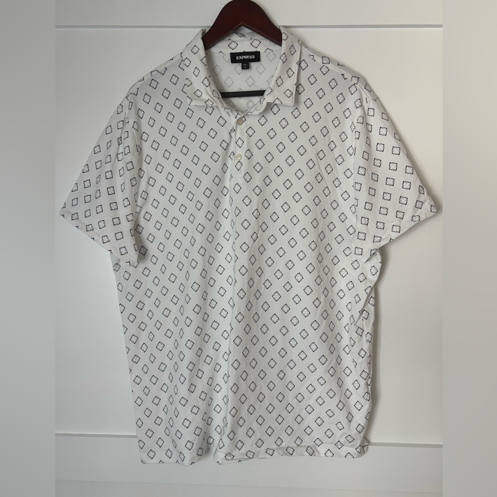 Express White Patterned Men's Shirt size XL in great condition